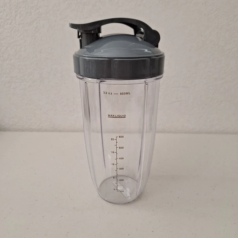 NutriBullet 2 Blender Cups, 2 Flip Top Lids & 1 Flat Blade Replacement Set NEW